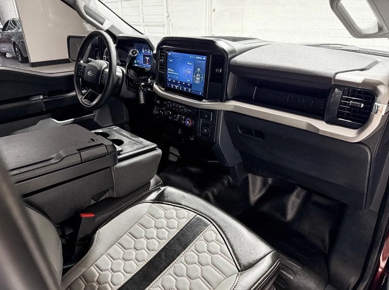 Dash and center screen
